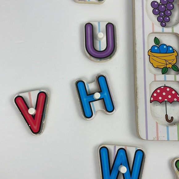 Melissa & Doug alphabet peg wooden puzzle - Picture 3 of 6